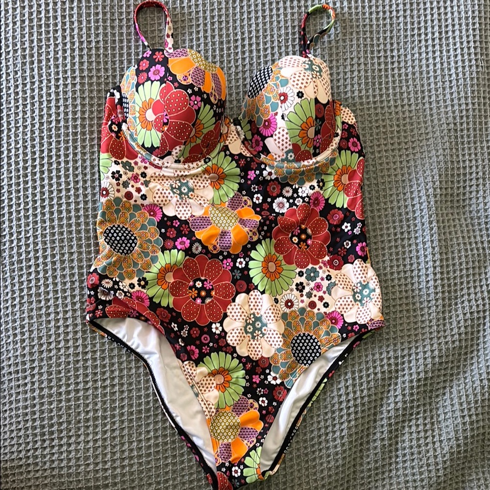 Cupshe Multicolor Floral Swimsuit